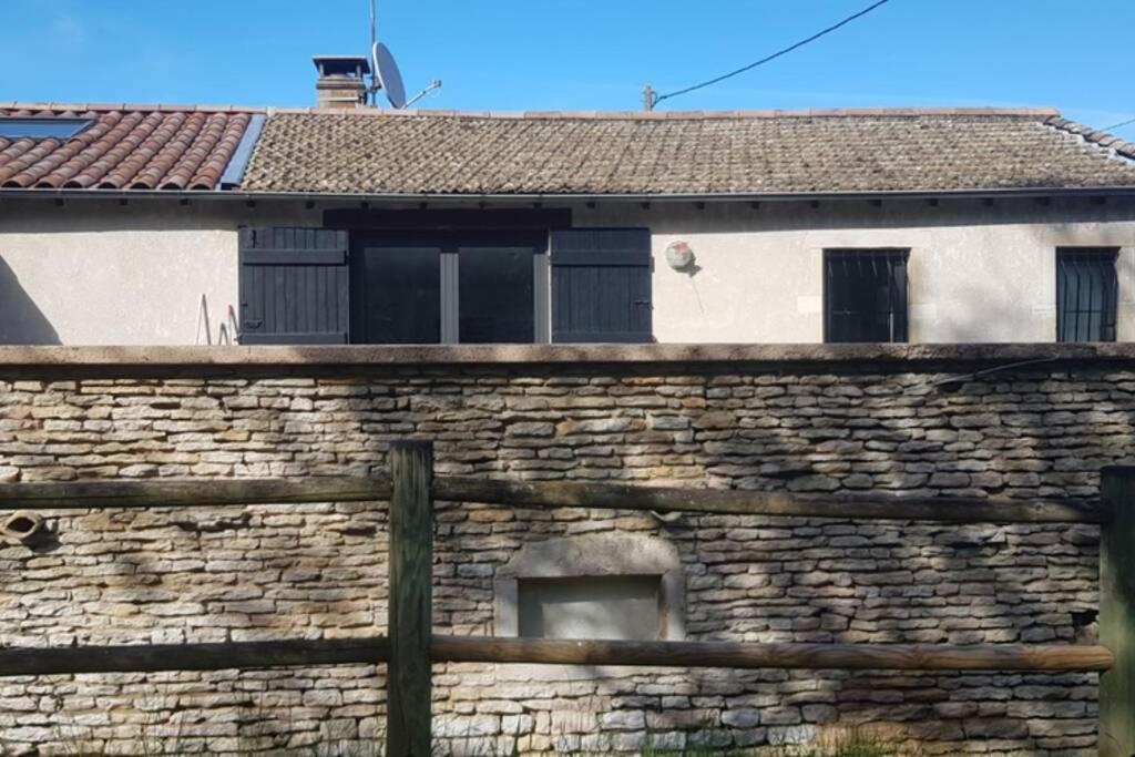 Maisonnette Sur La Voie Verte A Berze La Ville Villa Exteriör bild